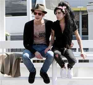 amy winehouse field civil