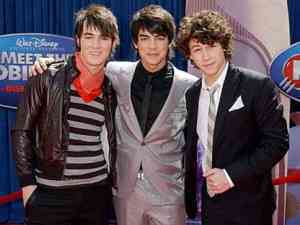 jonas brothers 400a328