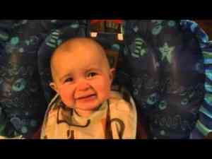 Bebe llora canto madre 500x200