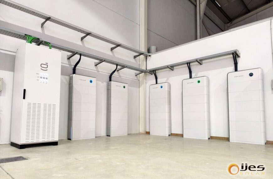 Nueva portada 6 Ijes Solar garantiza el suministro eléctrico ininterrumpido en la empresa Mundobarquillo con un backup solar sin corte de energía