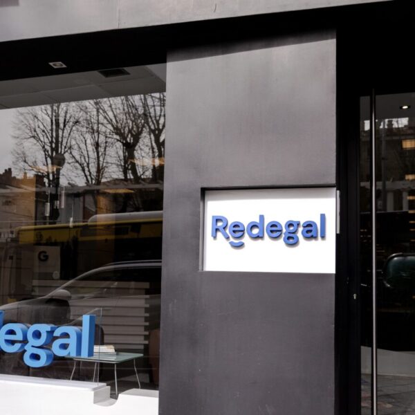 Los accionistas de referencia de Redegal redoblan su apuesta por la tecnológica