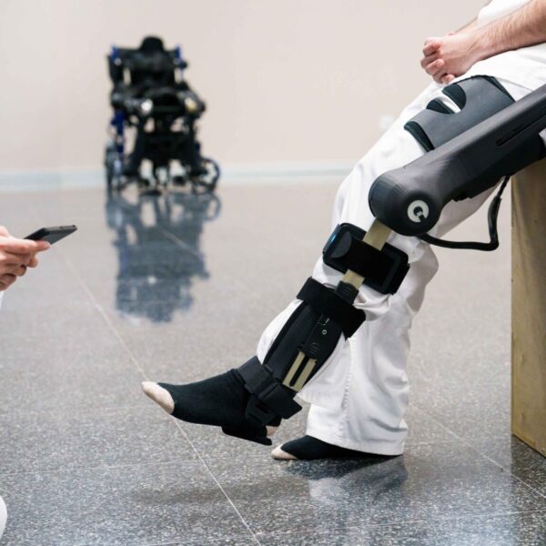 "La robótica aplicada a lesiones de rodilla y cadera permite recuperar la movilidad, la fuerza y el control motor con mayor precisión", Sara García Delgado