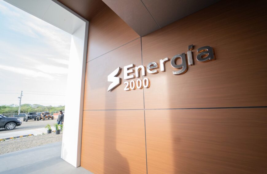 Nueva portada 6 Energía 2000 impulsa la transformación de Montecristi con una inversión privada de más de US$1.000 millones