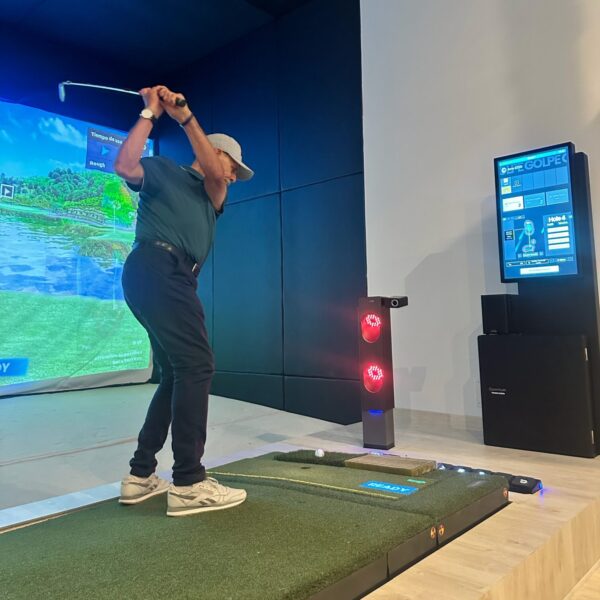 El campo de golf más real de Europa está en un local de Las Rozas