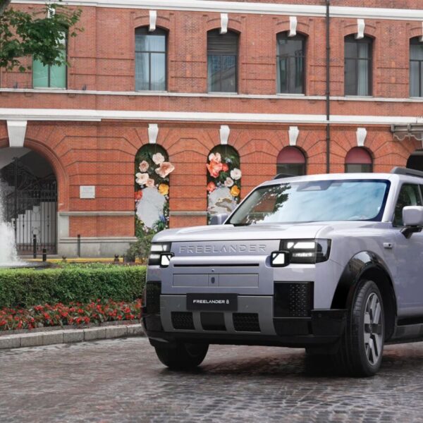 Super Intelligent Valet Parking (SIVP): el FREELANDER 8 lleva el aparcamiento autónomo al día a día