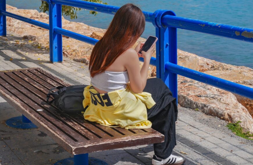 Más de cuatro de cada diez adolescentes acuden a la IA para hablar de sus emociones antes que a un humano