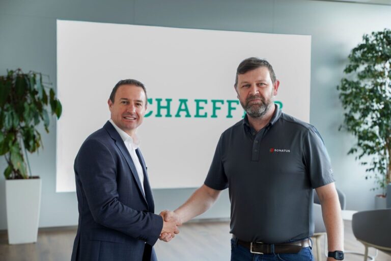 Nueva portada 13 Schaeffler y Sonatus llevan los algoritmos de IA a las unidades de control para vehículos definidos por software
