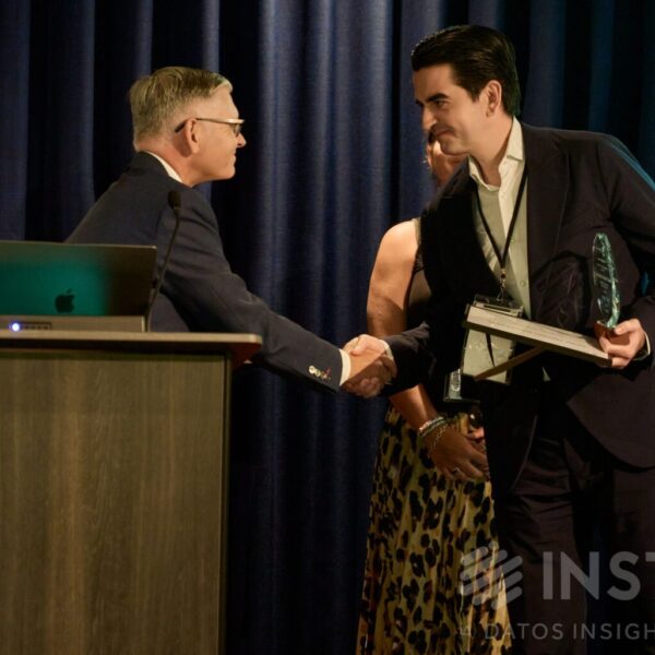Javier Tiemblo, premiado en Londres con el 'Top Agentic Faces in Insurance 2026'