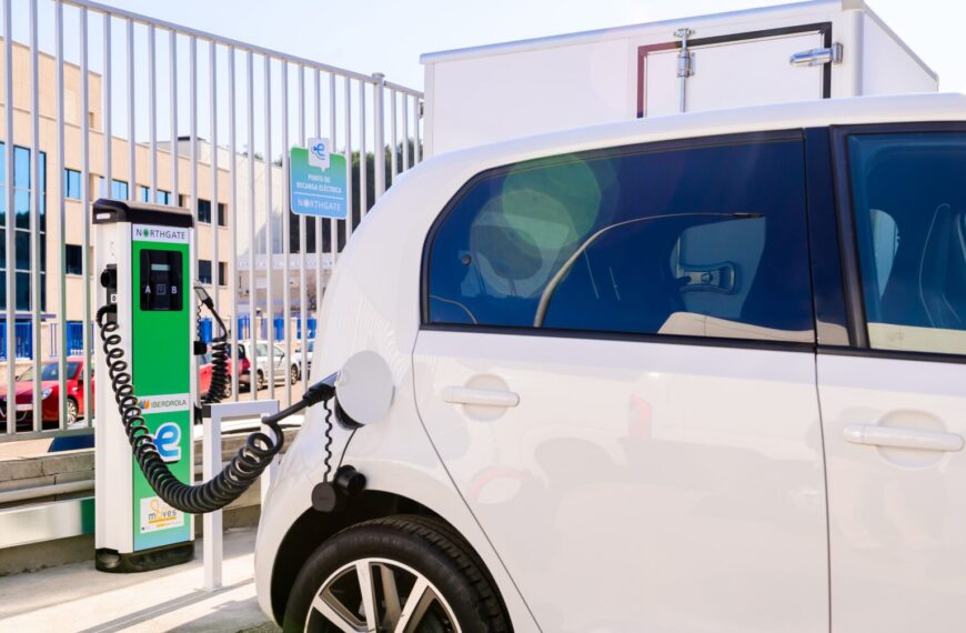 Nueva portada 7 El 41,4 % de los conductores se plantea pasarse a un vehículo eléctrico, según la última encuesta de movilidad de Northgate